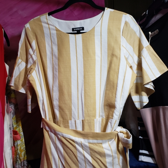 Dress - Picture 4 of 7